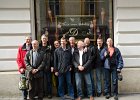 Gruppenbild vor Hofzuckerbäcker Demel : 37k5 Jahre 2012, Europa, Klassentreffen, Wien, Wien 37komma5, europe, jAlbum, Österreich